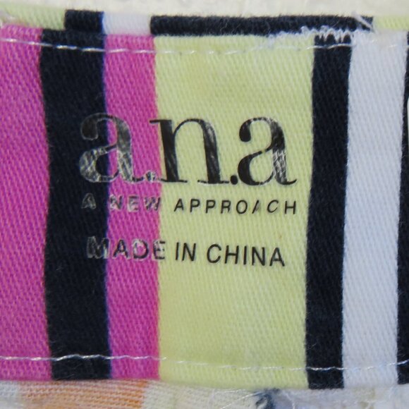 a.n.a.* Women's 1" Belt Loop Multipocketed Hidden Closure Stripe Shorts~ Size 6 - Picture 3 of 11